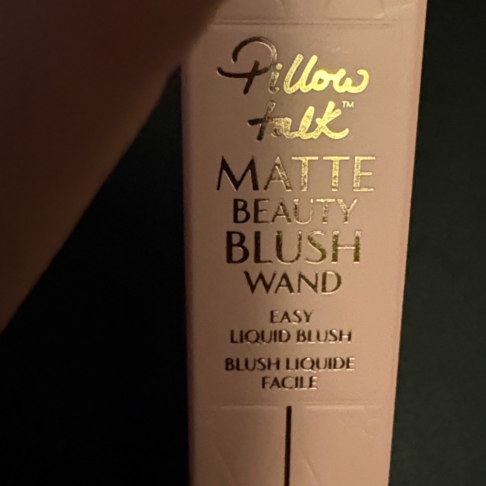 Charlotte Tilbury Beauty Light Wand - Radiant Pink - Picture 8 of 10
